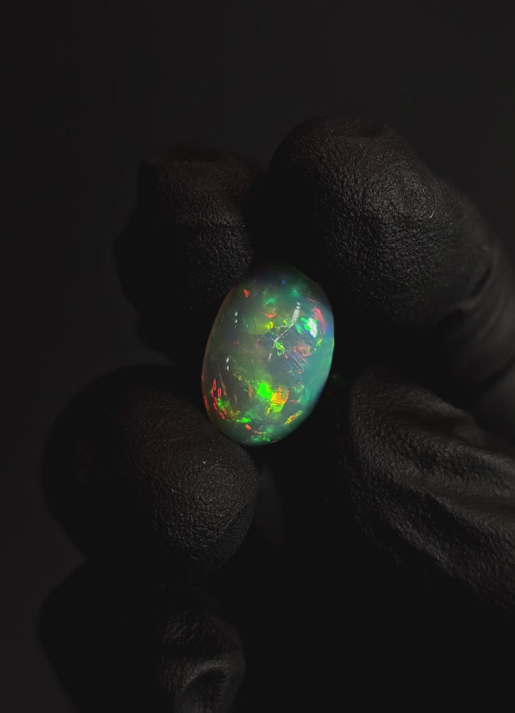 6.4 Carat Ethiopian Opal Cabochon – Bright Multicolor Fire (17.0 × 12 × 5.9 mm)